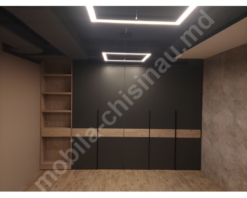 Dulap  pentru haine T-1