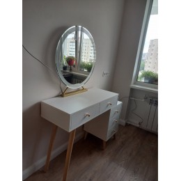 Masa de toaleta cu iluminare Velicia T-5 Masa de toaleta cu iluminare Velicia T-5