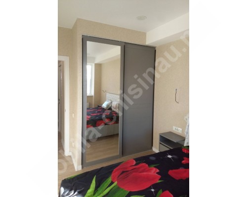 Dulap cupe in dormitor cu 3 usi glisante T-28