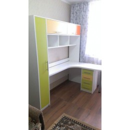 Детский письменный стол T-5 Детский письменный стол T-5