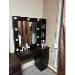 Masa de machiaj cu lumini T-26 Masa de machiaj cu lumini T-26