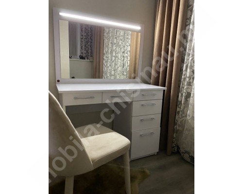 Стол для макияжа с подсветкой T-27