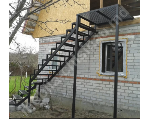 Наружная металлическая лестница Т-9