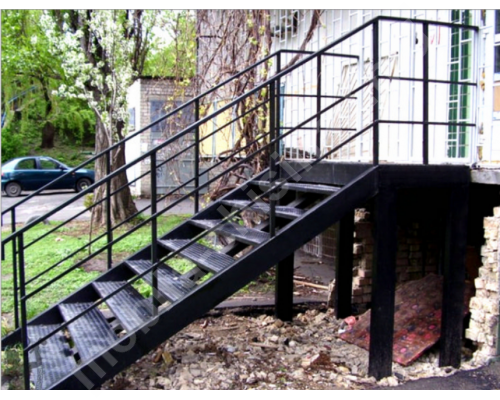 Scara  exterioara de metal  T-19