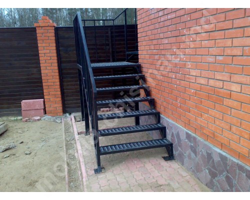 Scara  exterioara de metal  T-20