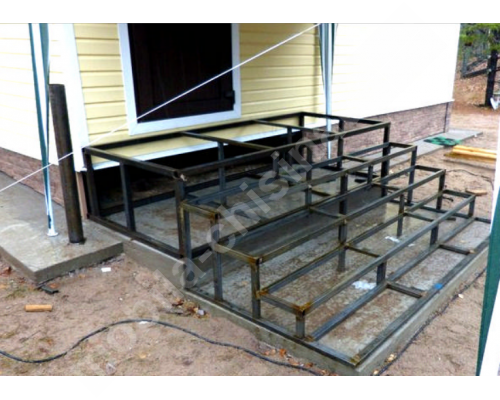 Scara  exterioara de metal  T-22