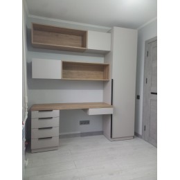 Детский письменный стол T-27