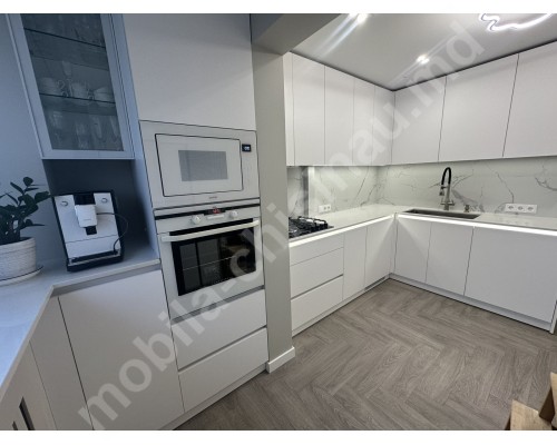 Bucatarie stil modern  