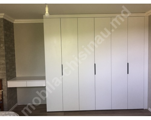 Шкаф в спальню T-64