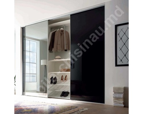 Dulap  cupe încorporat în perete