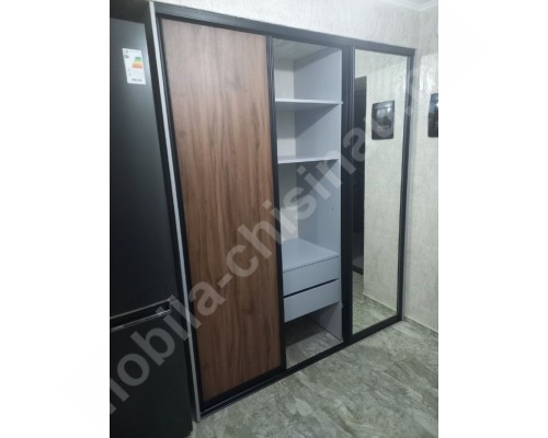 Встроенный шкаф-купе 