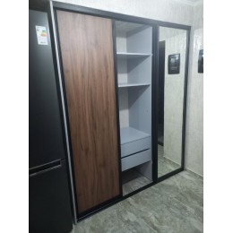 Dulap  cupe încorporat în perete T-87