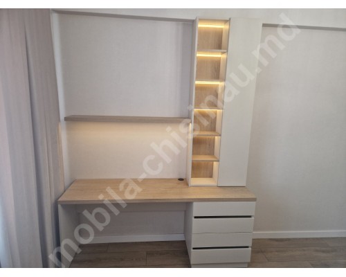 Детский письменный стол T-10 Детский письменный стол T-10