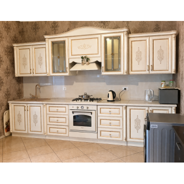 Bucătărie clasică  cu decor elegant și finisaj premium  T-76