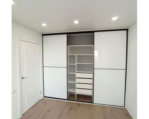 Встроенный шкаф-купе T-33