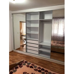 Шкаф купе 4 двери с зеркалом T-77