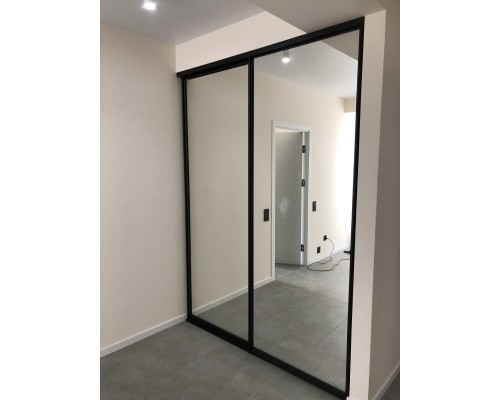 Dulap  cupe încorporat în perete