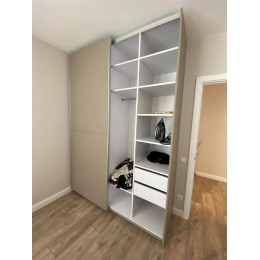 Современный шкаф в спальню Т-42