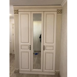 Шкаф классический в спальню Т-61