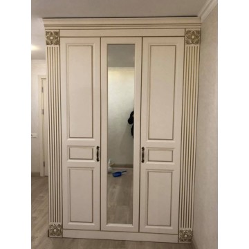 Dulap pentru dormitor stil clasic T-61 Dulap pentru dormitor stil clasic T-61