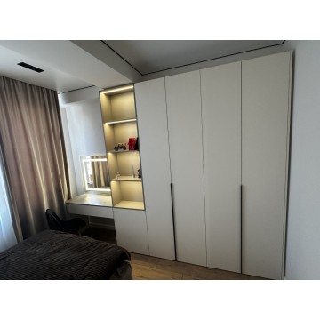 Dulap dormitor modern cu masă de toaletă integrată T-75 Dulap dormitor modern cu masă de toaletă integrată T-75