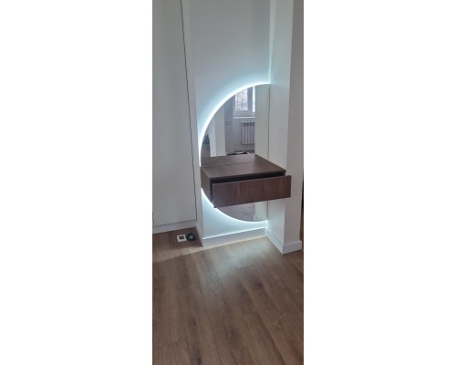 Современная консоль для прихожей с полукруглым зеркалом и LED-подсветкой T-53