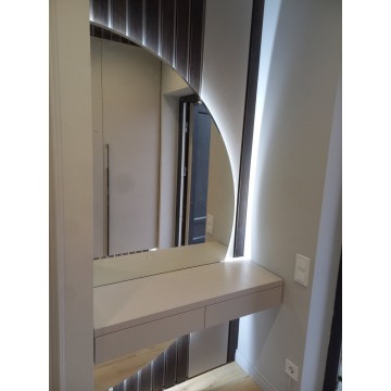 Consolă hol modernă cu oglindă semicirculară și iluminare LED T-50 Consolă hol modernă cu oglindă semicirculară și iluminare LED T-50