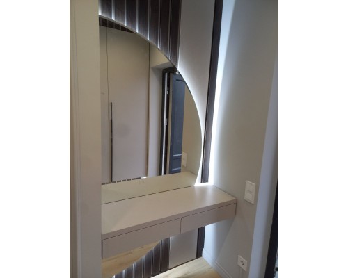 Современная консоль для прихожей с полукруглым зеркалом и LED-подсветкой T-50