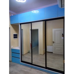 Зеркальный шкаф для прихожей Т-10