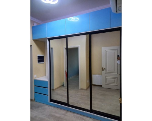 Dulap cu oglinda pentru coridor T-10