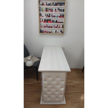 Masă pentru salon de unghii cu sertare și finisaj capitonat K-23