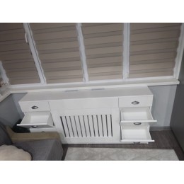 Декоративный экран для радиатора Т-47 с выдвижными ящиками, элегантная отделка.