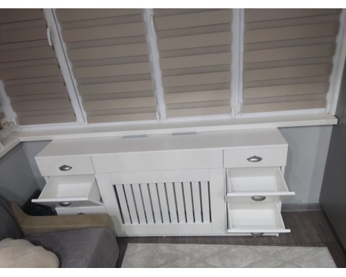 Декоративный экран для радиатора Т-47 с выдвижными ящиками, элегантная отделка.