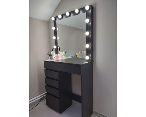 Masuta de machiaj T-12