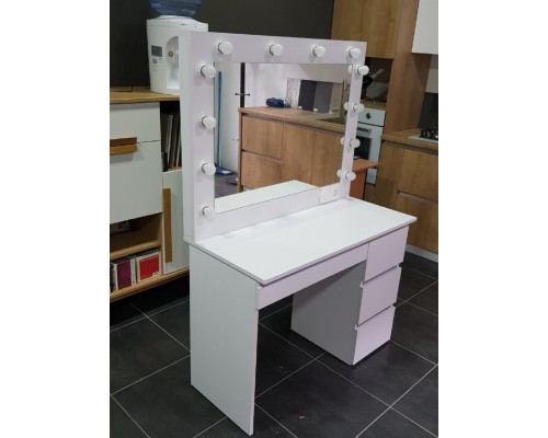 Туалетный столик с подсветкой для макияжа T-35