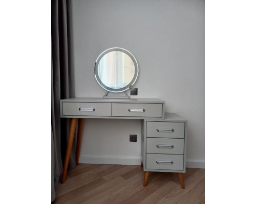 Masuta de machiaj Velicia cu oglindă  T-41