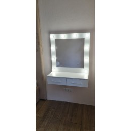 Туалетный столик с зеркалом и лампочками T-34