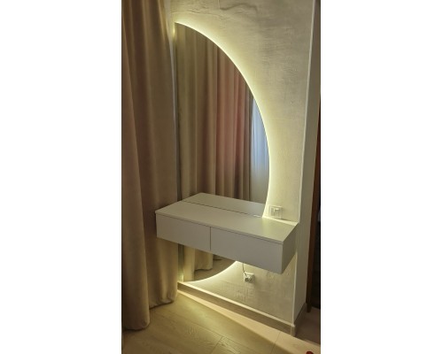 Столик для макияжа с зеркалом с подсветкой Elora T-42