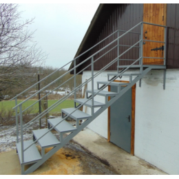 Наружная металлическая лестница Т-12