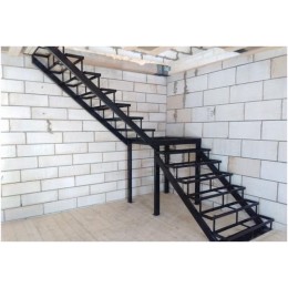 Металлическая лестница Т-7