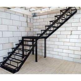 Металлическая лестница Т-4