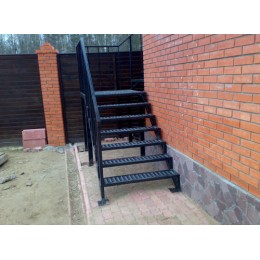 Наружная металлическая лестница Т-20