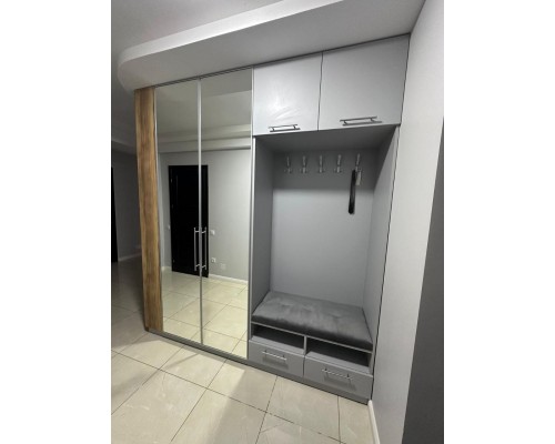 Mobilier pentru hol in stil modern T-36
