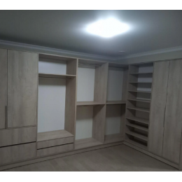 Гардеробная в современном стиле  