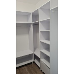 Гардеробная без дверей 