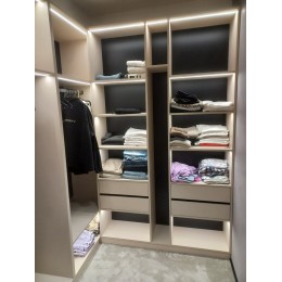 Гардеробная без дверей 