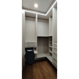 Гардероб с LED подсветкой и ящиками на заказ Кишинёв