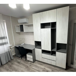 Стол письменный для школьника 