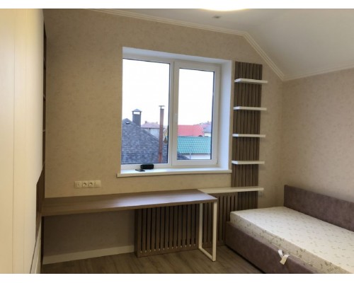 Детский письменный стол T-9