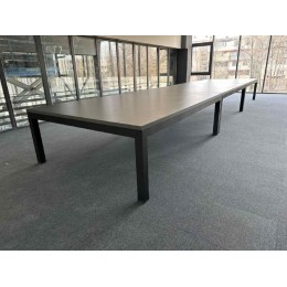 Стол для конференц-зала 